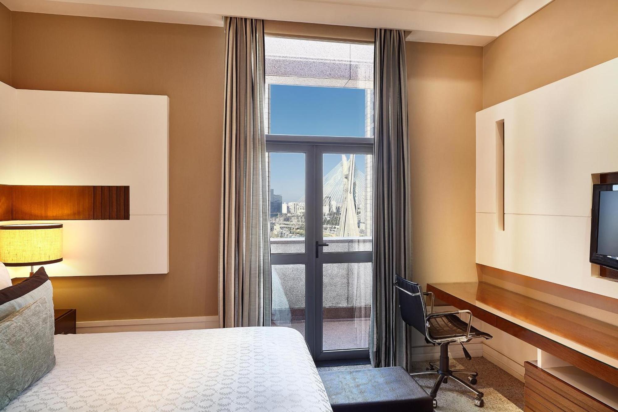 Sheraton Wtc 5*